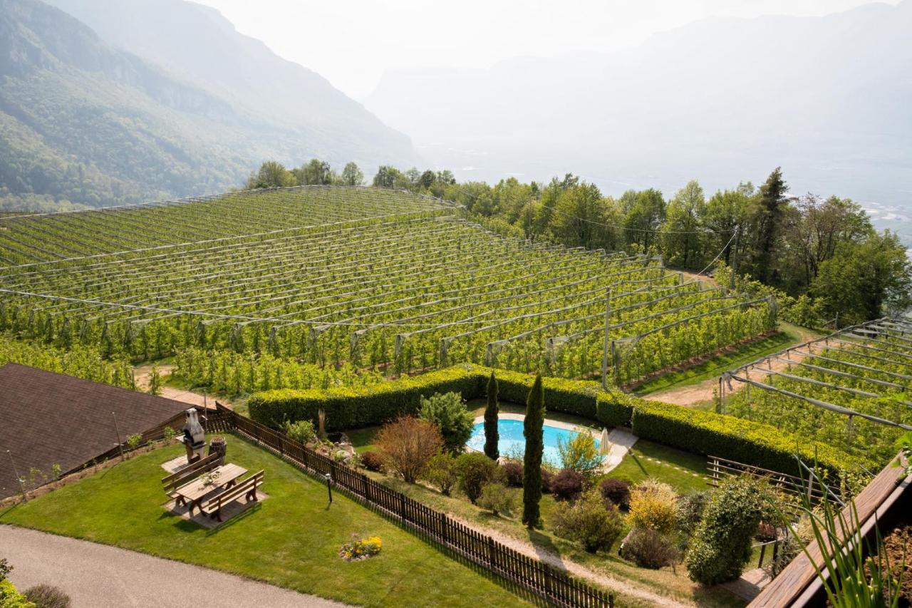 Engadiner Apartments & Wines Montagna Buitenkant foto
