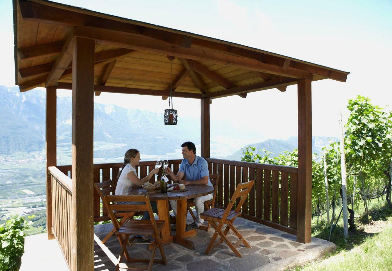 Engadiner Apartments & Wines Montagna Buitenkant foto