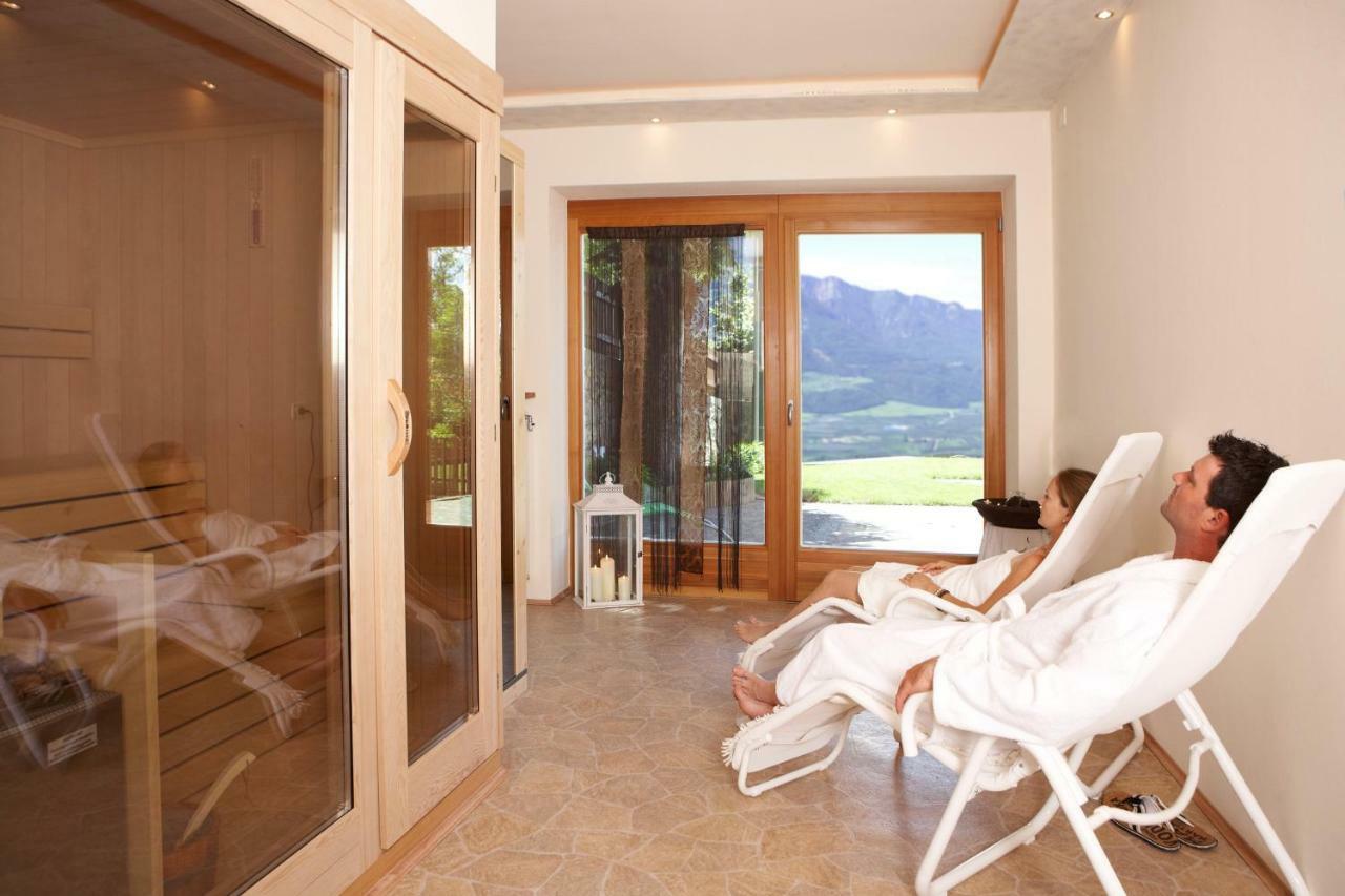 Engadiner Apartments & Wines Montagna Buitenkant foto